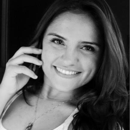 Filha de Deus, mamãe de Miguel, professora de Português, Espanhol e Literaturas; APAIXONADA PELA VIDA.