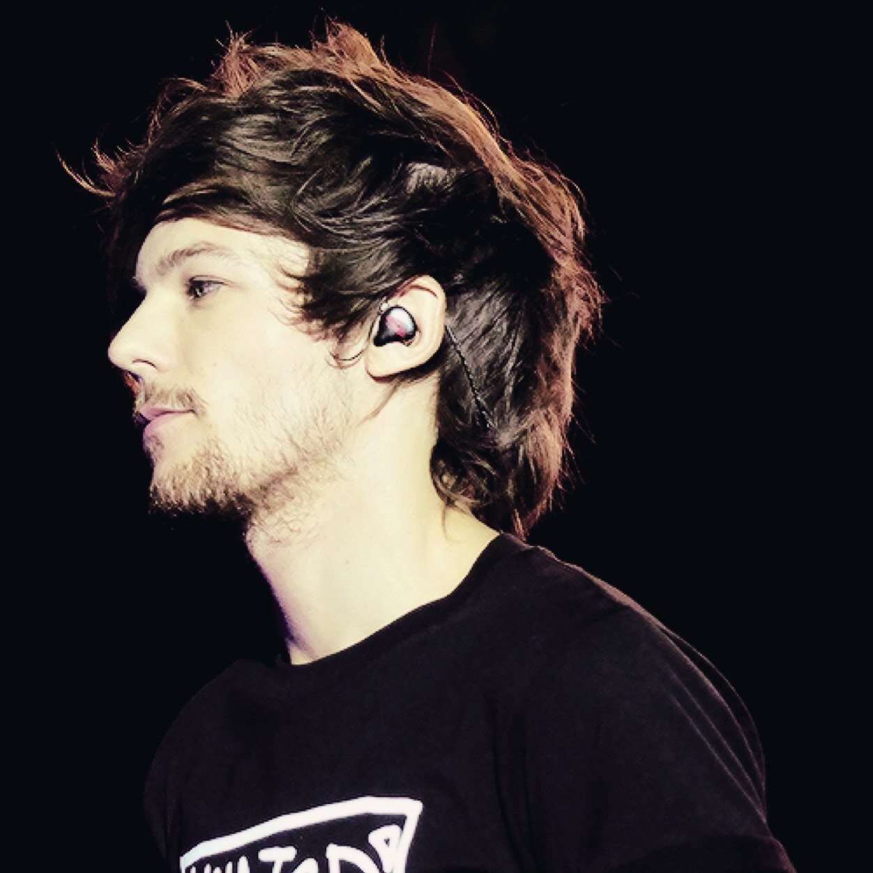 this is from @wxlftommo , she follows back :)