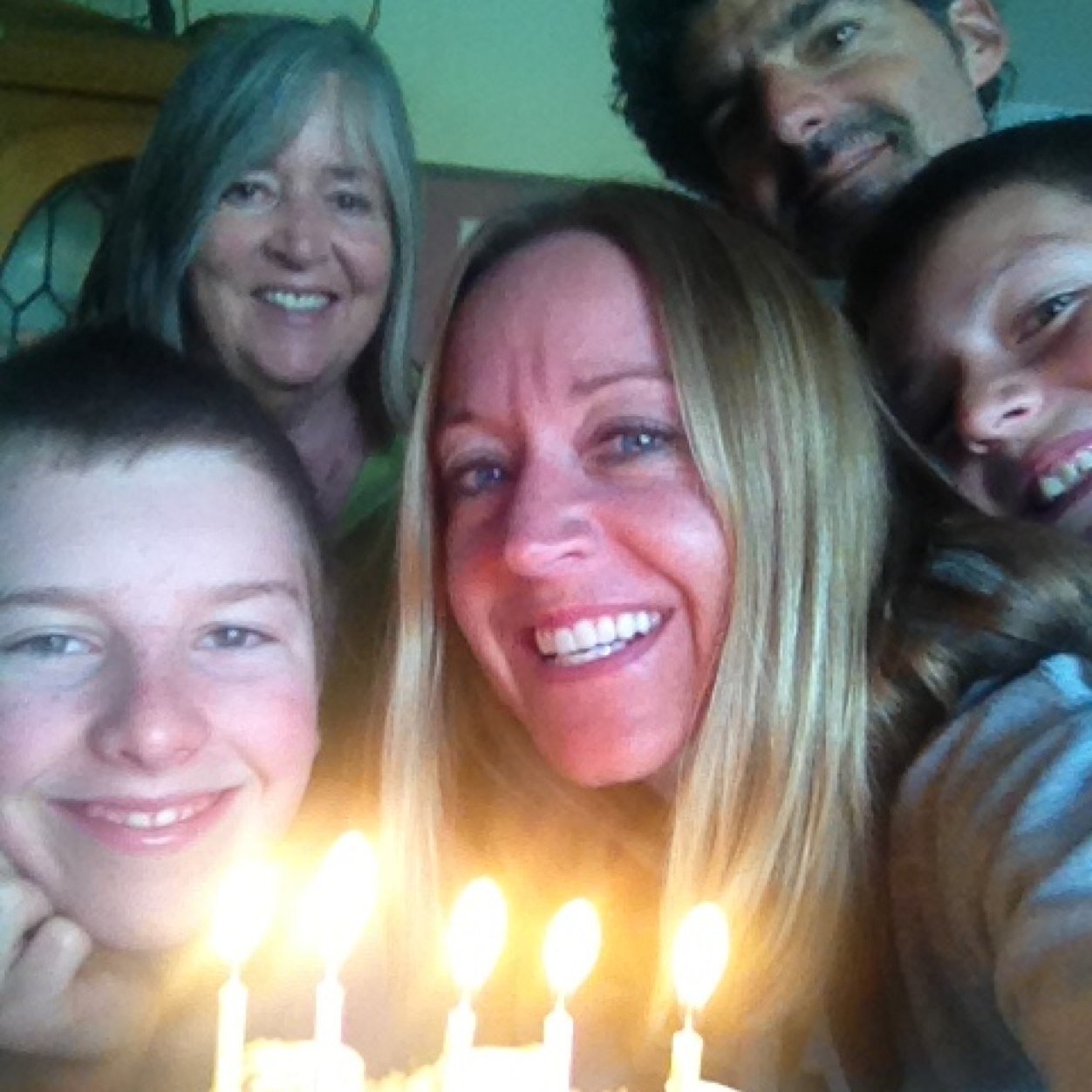 perry_linet's profile picture. 