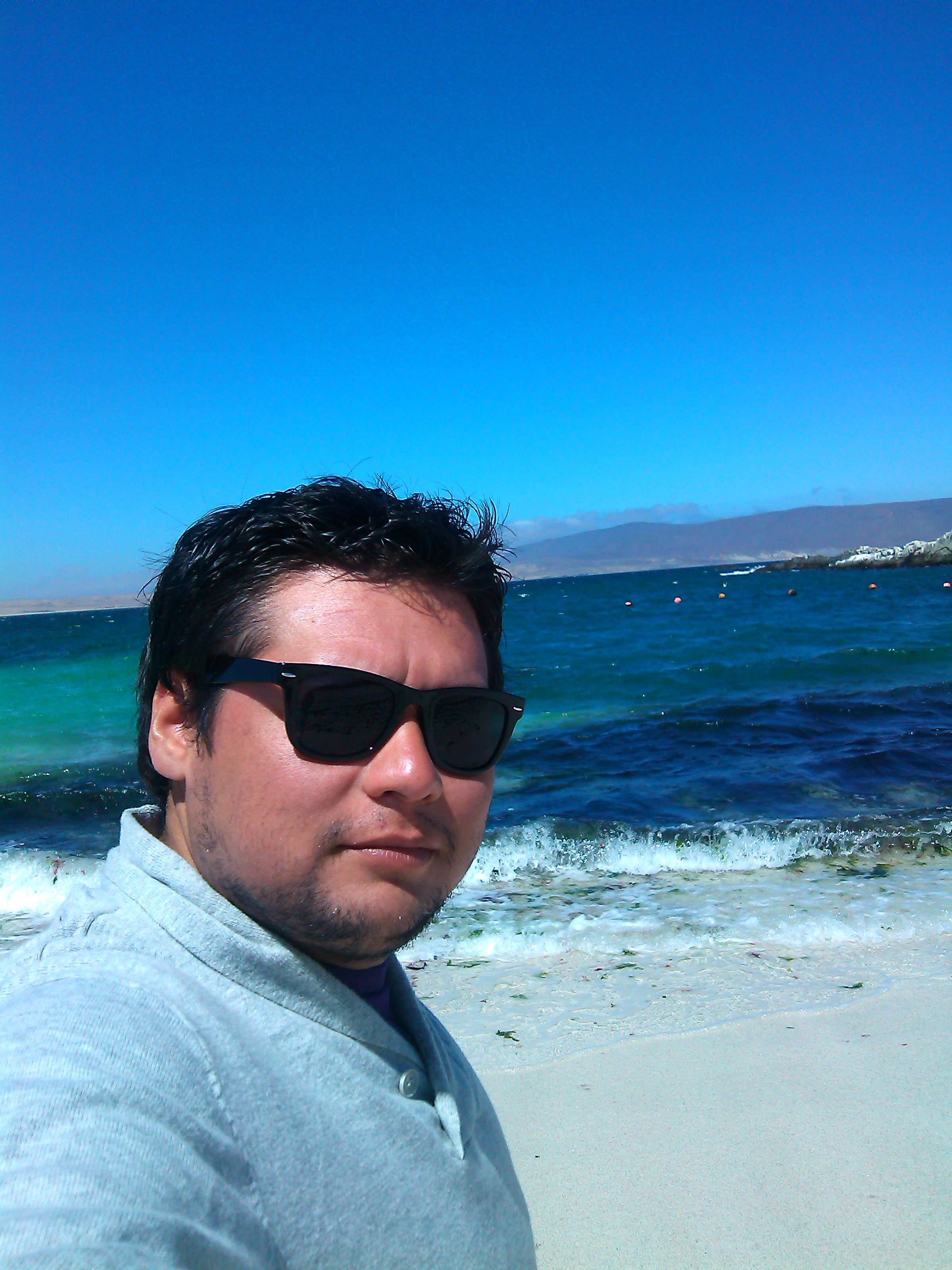 Sueño cumplido Ingeniero (E) en Administracion de Empresas, amigo de mis amigos y con deseos de viajar y conocer el mundo...