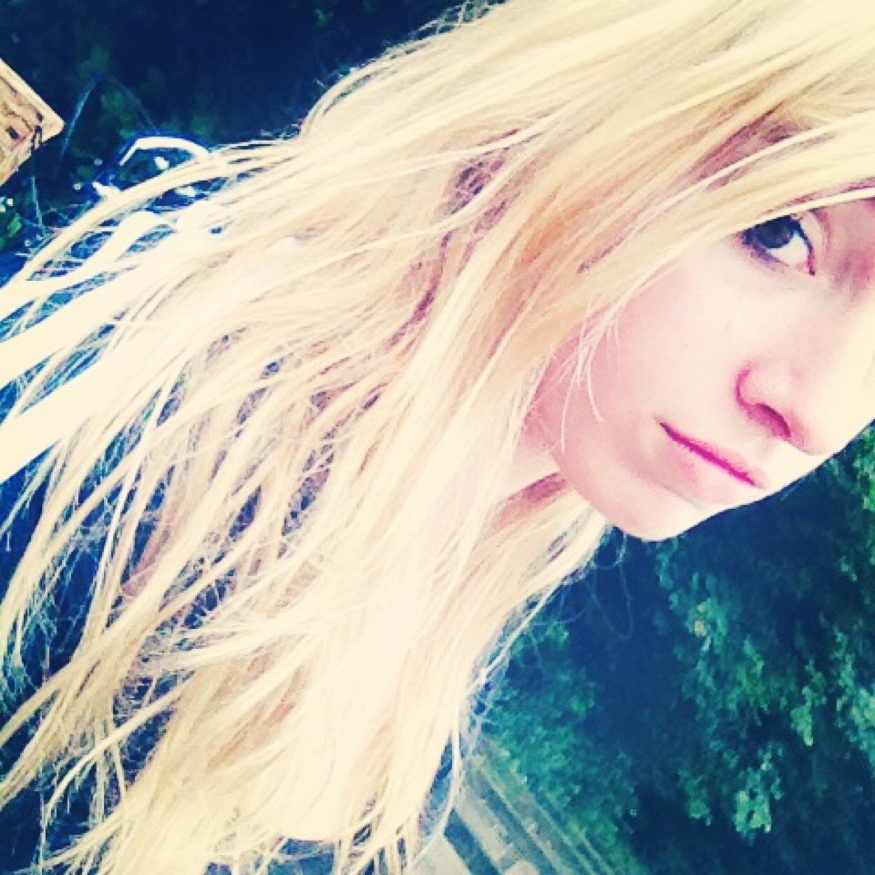 _Julia0187's profile picture. 