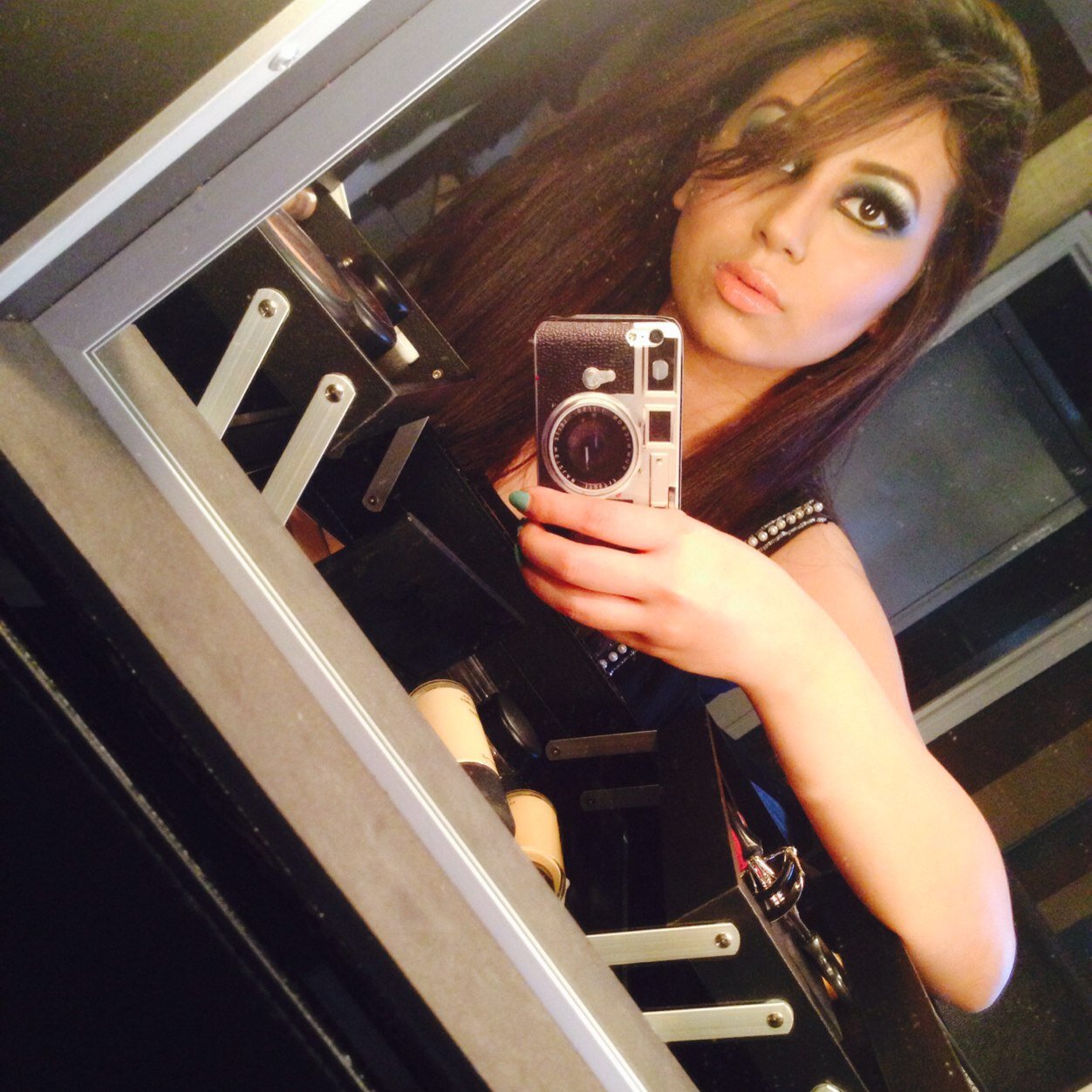 Namnika's profile picture. Professional Makeup Artist Based in Midlands, UK. Travel: Worldwide. Facebook: http://t.co/6wMwG20ChD