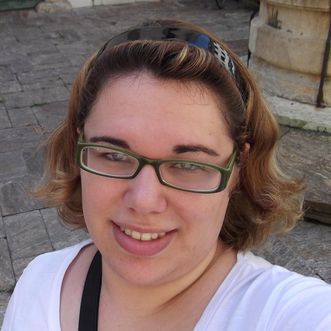 Hi! I'm Bea from Madrid. Nice to meet you ;)