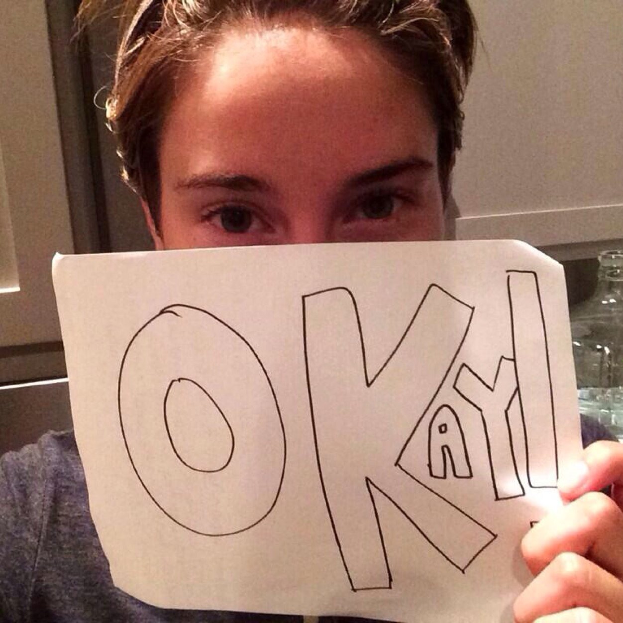 HI ! Dont follow me follow @imsheoshipper thanks❤️❤️❤️❤️❤️❤️❤️❤️❤️❤️