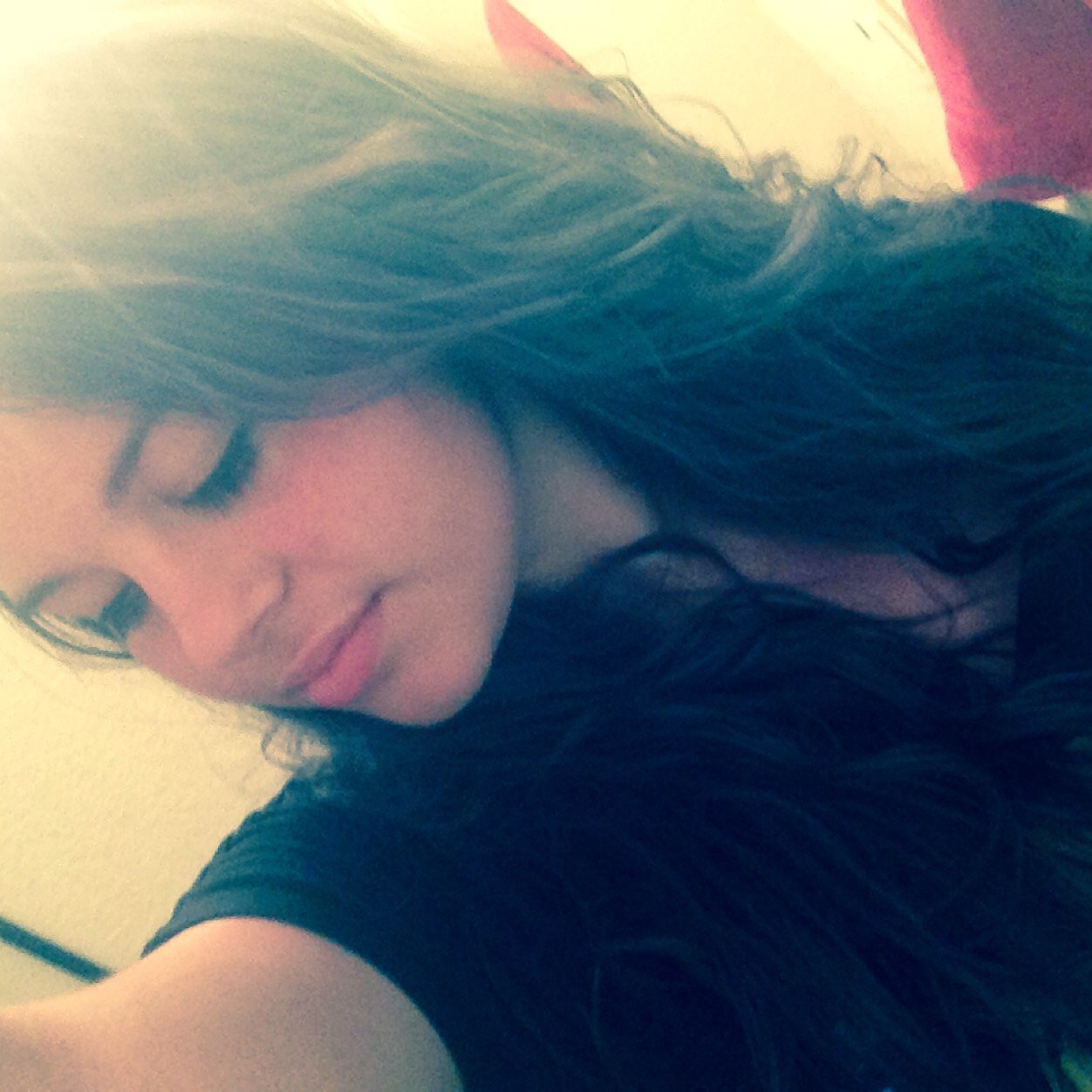 Hi im lauren im really shy /)(\ but i still want to meet new people :)