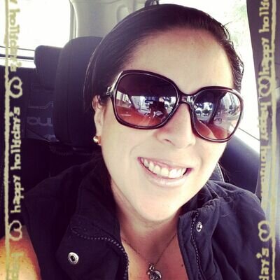 Psicóloga, Coach, Recursos Humanos ,43 años,Peruana, me gusta vivir un día a la vez !! Me encanta lo que hago y disfruto aprendiendo de todos.