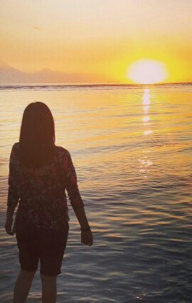 leenough's profile picture. It's just twitter. The place where you can twit around. Please do not take too serious.