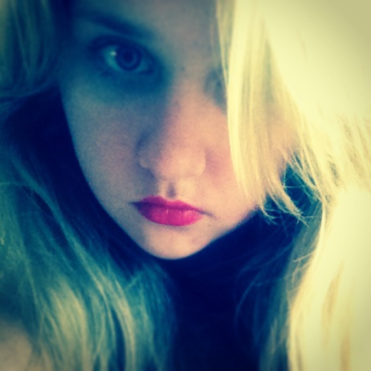 NadyaLoveSummer's profile picture. Hi, I'm Nadiya. I live in Ukraine. I like music , summer , sleep , films ... Follows me ☺️☺️