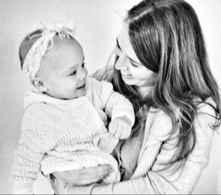 themominmemd's profile picture. Insight into #infertility, #pregnancy, #motherhood, and #women and children's health.