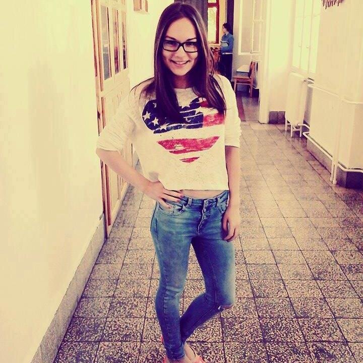 AnnamariaLiza15's profile picture. Hi! I'm Ancsi. I live in Debrecen:)) Follow me!;D