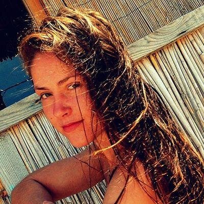 Приветствую. Пытаюсь жить легко и просто. Мне нравится разговаривать на разные темы. Как человек очень общительная.