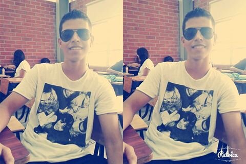 Sufro insomnio producido por el café de tus ojos #JahBless. http://t.co/CI4FEPtKLK.