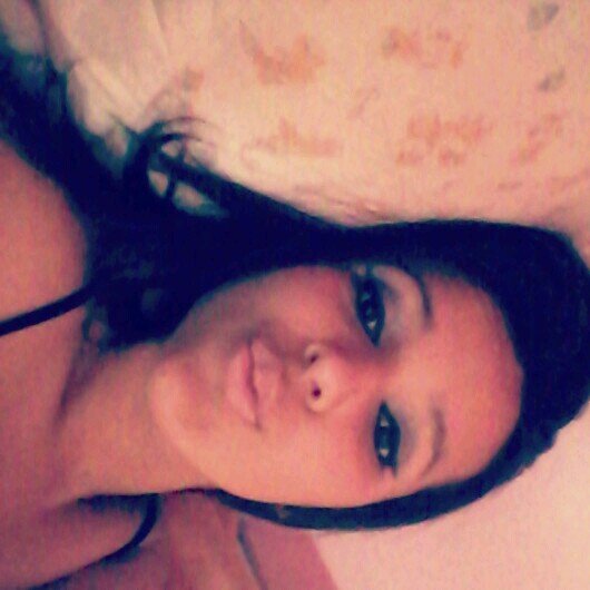 Aquariana, 19 anos, Colorada, Comissão de Frente Cova Da Onça, Cia S'passo Art Danças, filmes, seriados e pipoca  ;-)
mais? Follow :} - you only live once.