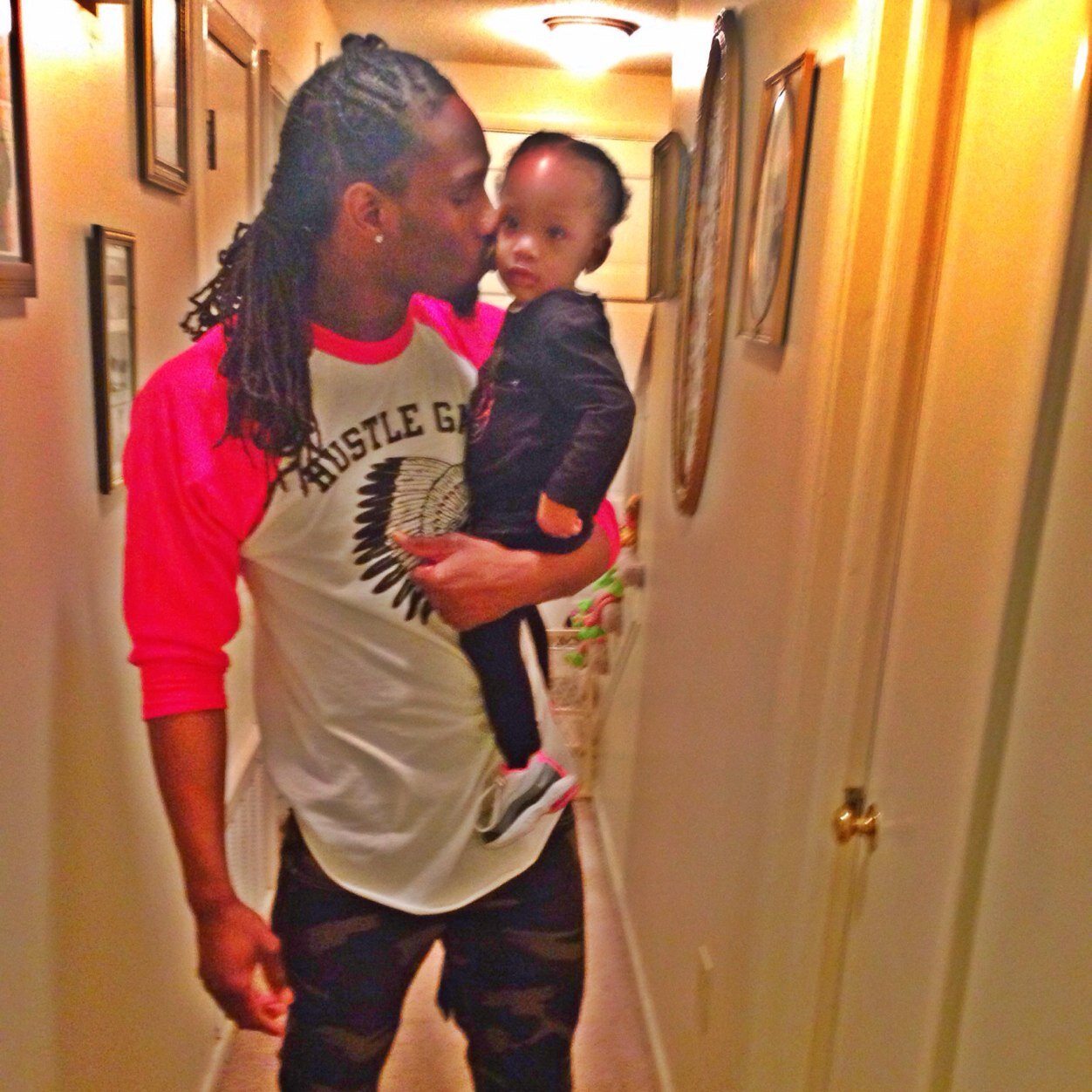 5c00by's profile picture. Im scooby, put GOD1st Florida Boi, Professional indoor football player, have fun doing any and everthing im also a frat boi the best frat every #ΡΒΣ.BLU PHI..