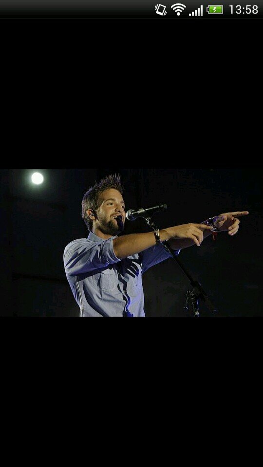15.Feliz. La buena música y un buen libro te dan mil vueltas. Pablo Alboran y Bruno Mars ídolos♡