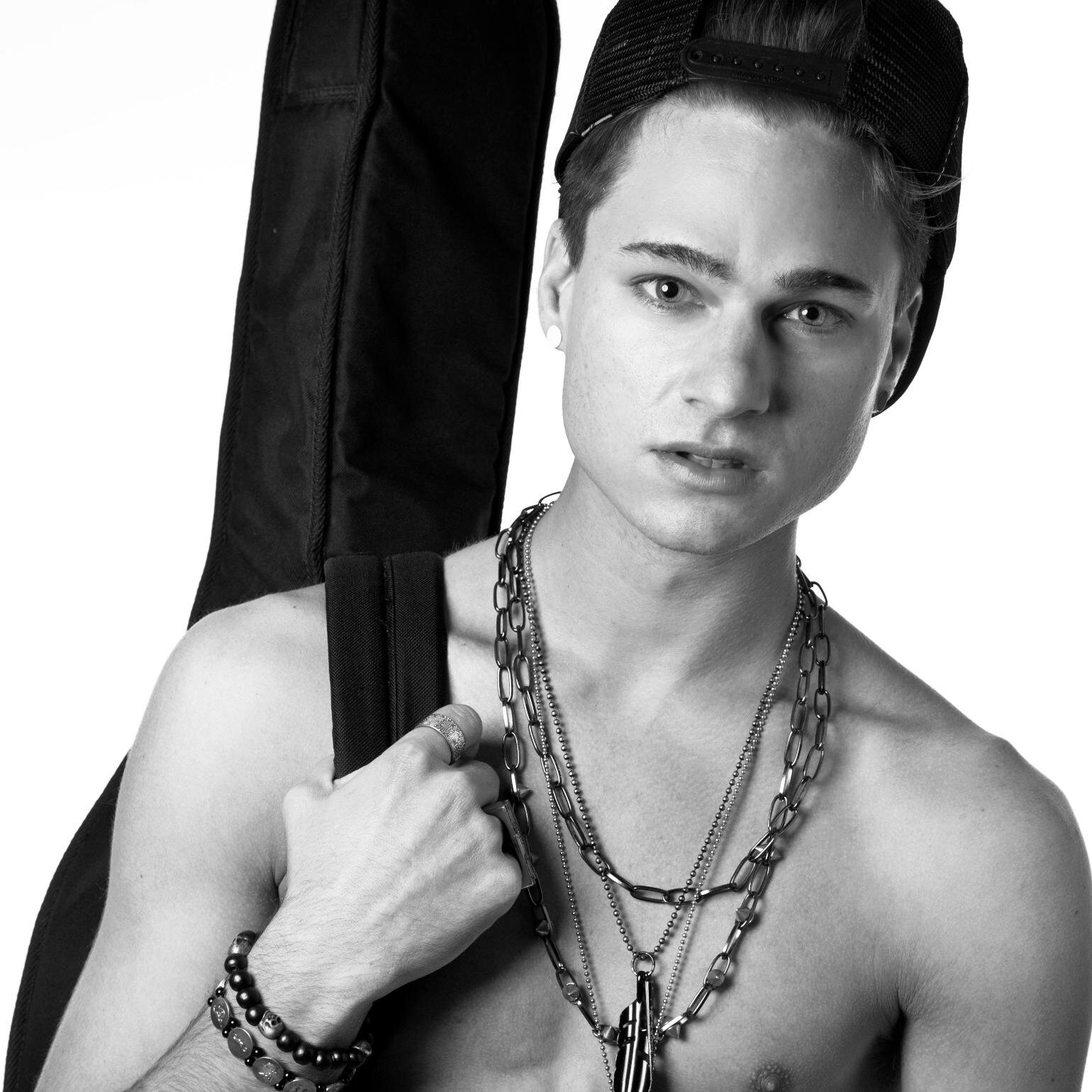 bradwannemacher's profile picture. Main account: @officialbradlee Subscribe to http://t.co/qrRGk7CB7o