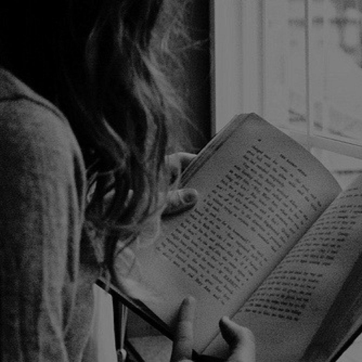 أساسيات السعادة في هذه الحياة ثلاثة: شيء نفعله، وشيء نحبه، وشيء نأمل في حدوثه