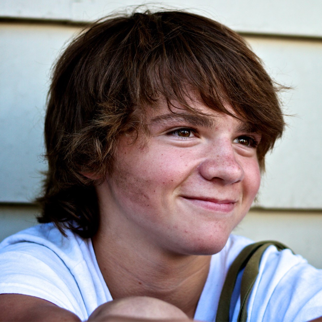 Thomas Sawyer's the name! I've got no parents and I live on my own with a couple friends in town. {Tom Sawyer and Huckleberry Finn 2014} Rp/Single