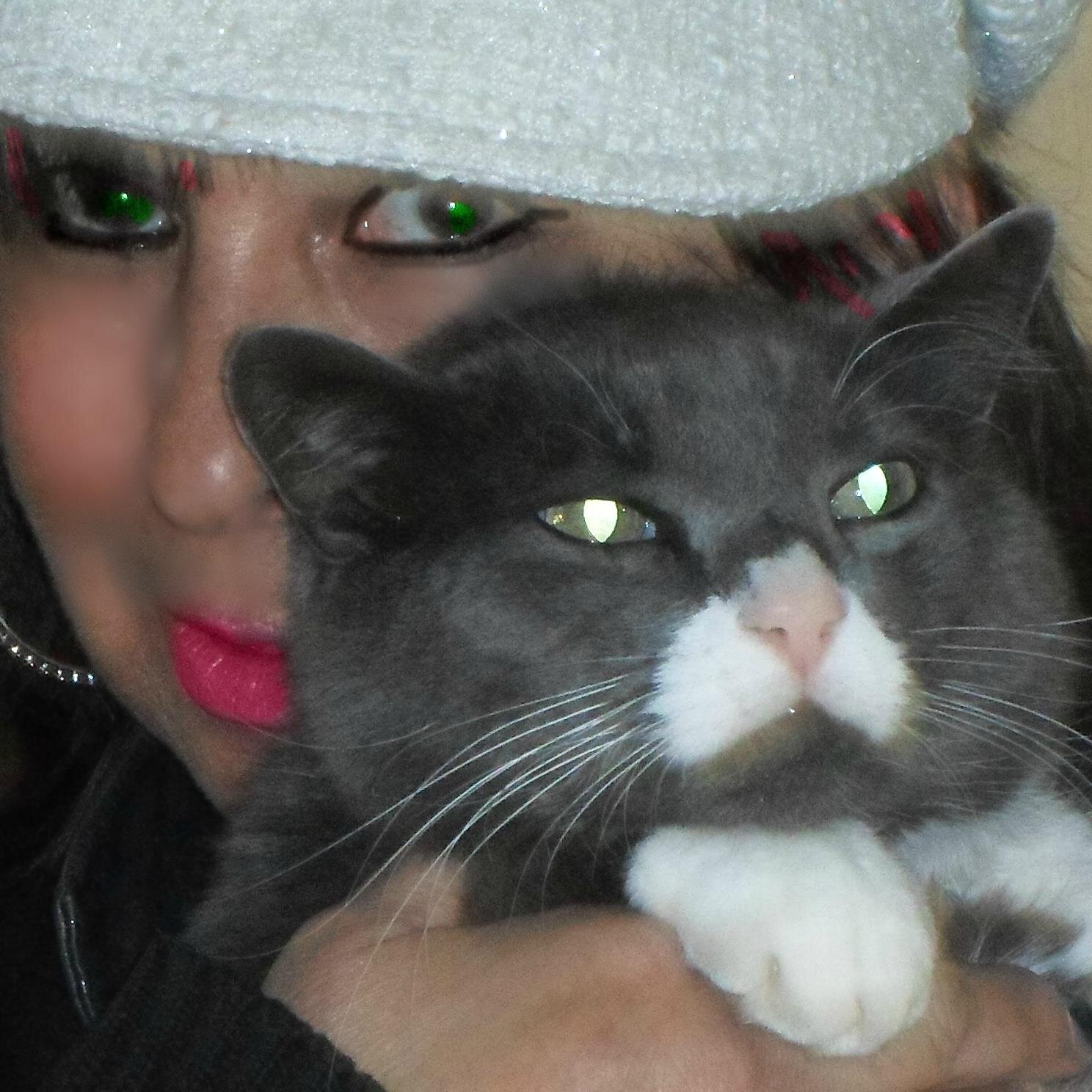 #Writer/#Poet/#Blogger/Merlot Drinker/#Plath Addicted/ Interested in ALL Women's Issues/ #DomesticViolence 
MY INNER CHICK: http://t.co/beg9eyuiEM