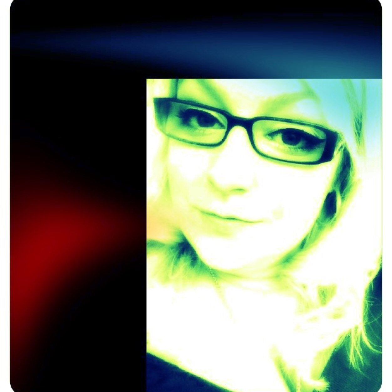 Sapphire13_'s profile picture. Making memories... when I remember them.