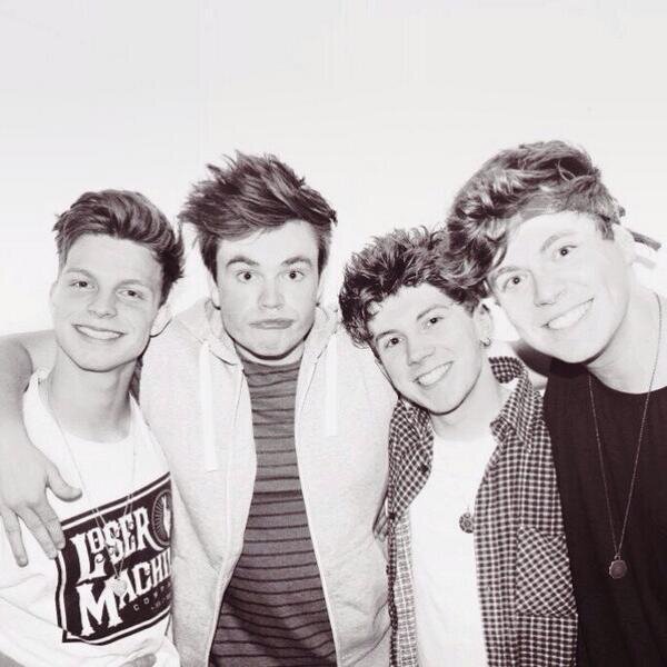 Compte source français sur le groupe Canary Swing. Les news sont dans les favoris. Personal account:@lrwings