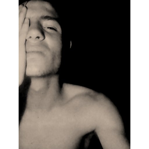 besa mis miedos y quédate.