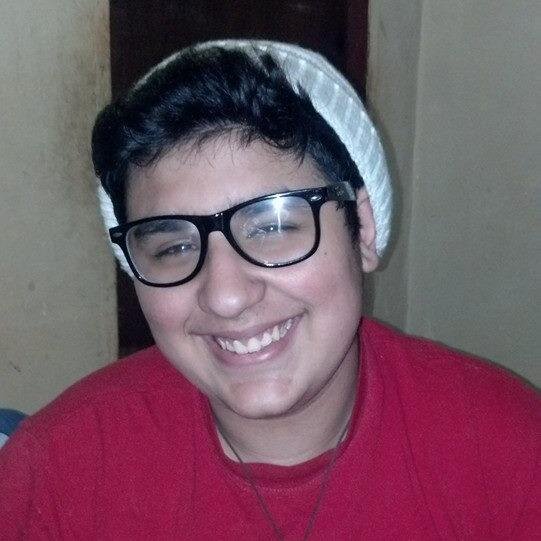 Hey soy Youtuber si quieres pasarte por mi canal https://t.co/Z5mF5zxN6N Tengo 14 años :O