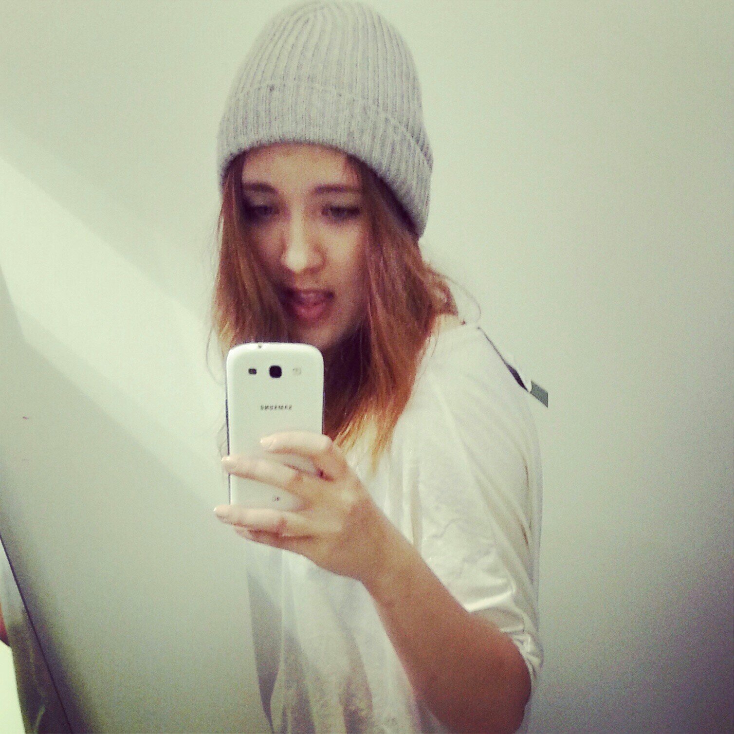 nowheremadison's profile picture. never not tripping in the stairs