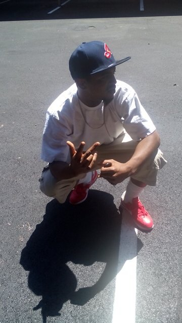 Follow the Blood imma follow Back/Follow me on IG finckoshotz/ Follow tha 5ive WIFE: @comecheckmeout_
