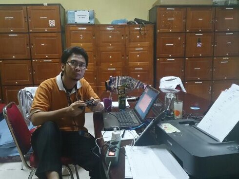 fikhiam018's profile picture. 