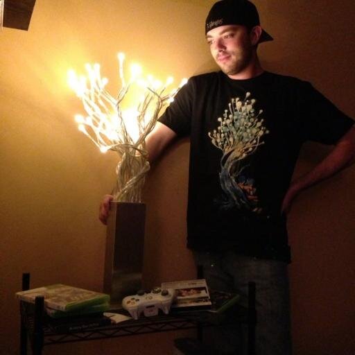 chris_barton27's profile picture. Hacker. Creator. Explorer. Adventurist.