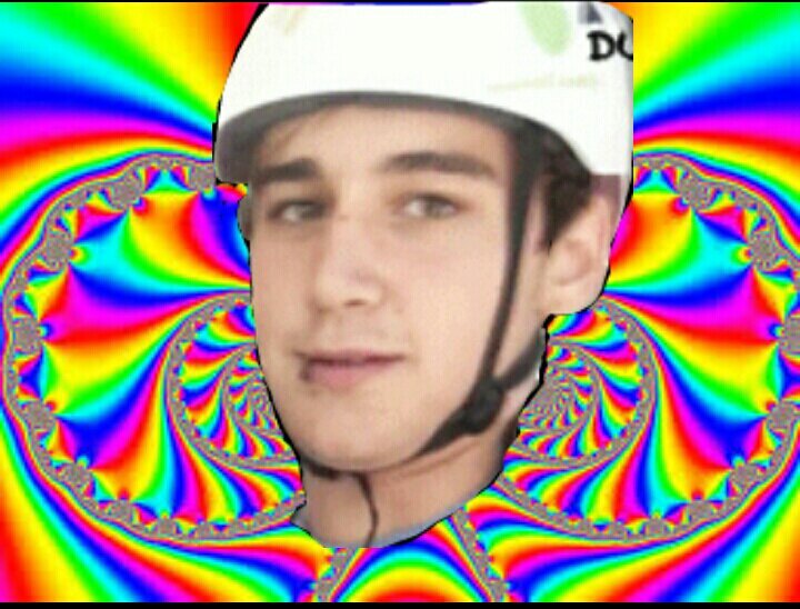 Who needs food when the Janoskians have dicks. Im probably fucking Luke Brooks as you read this  2/5 (ronnie&mariam)