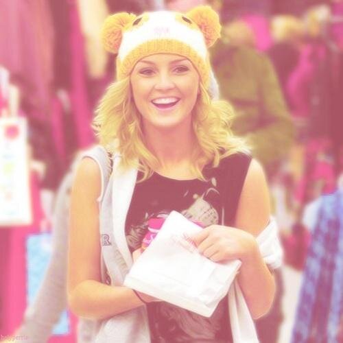 Please follow @AltairdeMouque & @jadeesboyfriend and ask for follow back please!