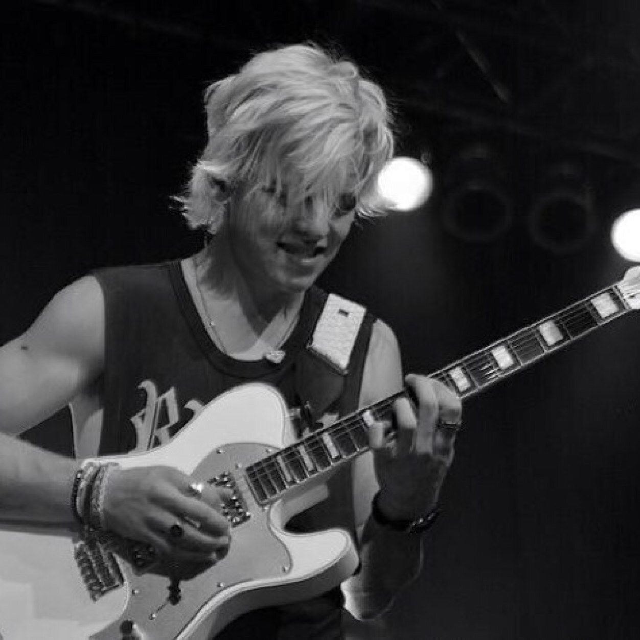 I'm Austin Moon. Singer. Taken by @_Rydelly_