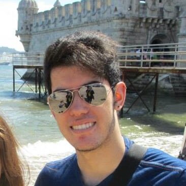 Ingeniero biomédico, investigador y doctorando. Vegetariano, gamer, rugbier.