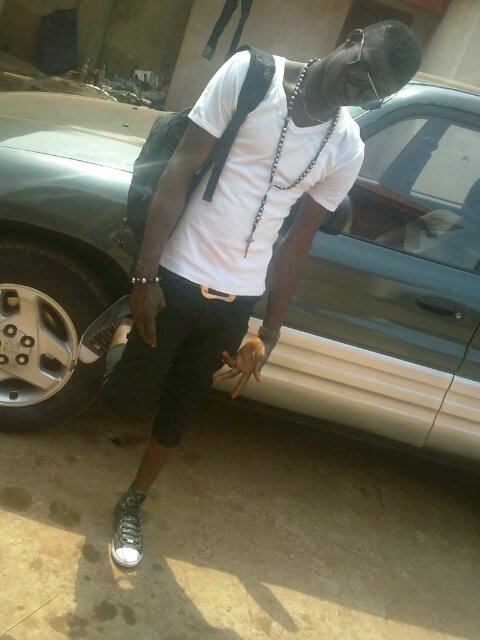 DJcRuzdiOr's profile picture. 