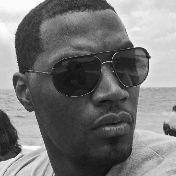 Chicago based Art Director. Trying to be the best creative I can be.