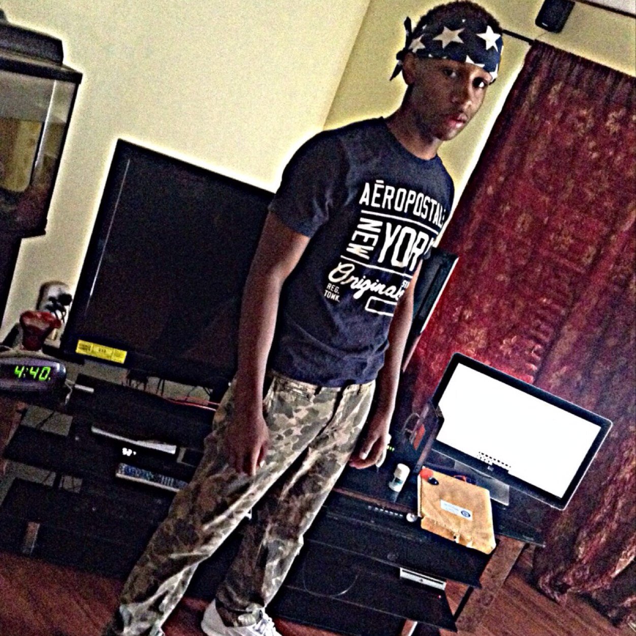 #2⃣4⃣2⃣ #hustl3⃣G@ng #N0 #tryng3tMyPESOS #LLdy