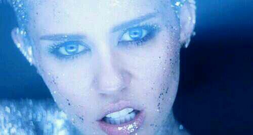 I will never hate Miley, I may not her number one fan but I will  forever be a Smiler..