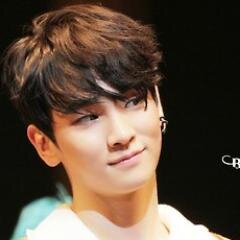 ( 샤이니  )  . (シャイニー)
Shawols.Winchester Boys. MCRmy. True Blood. 
__Killjoys! Make some noise!__
_Annyeong Haseyo, bitnaneun SHINee imnida!_