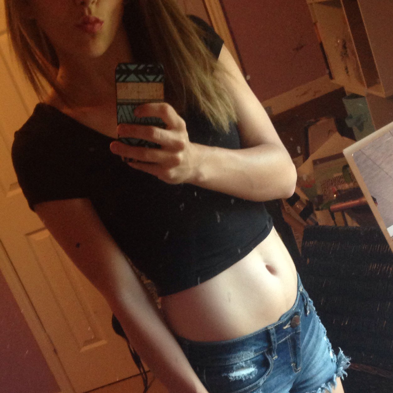 retweetif_f's profile picture. 