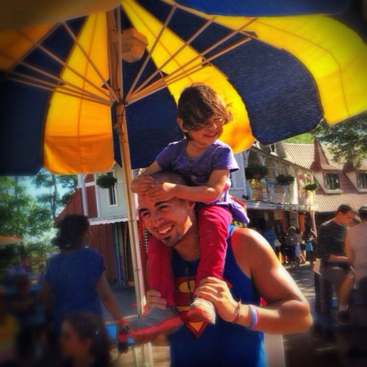 alvira0328's profile picture. 