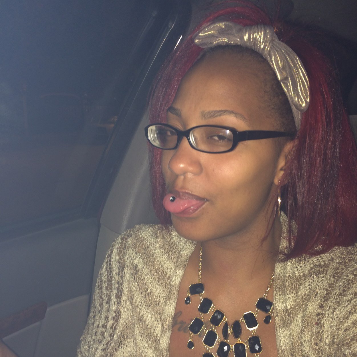 iG : AkA_ReDD__ kik : RealMarieAntoinette