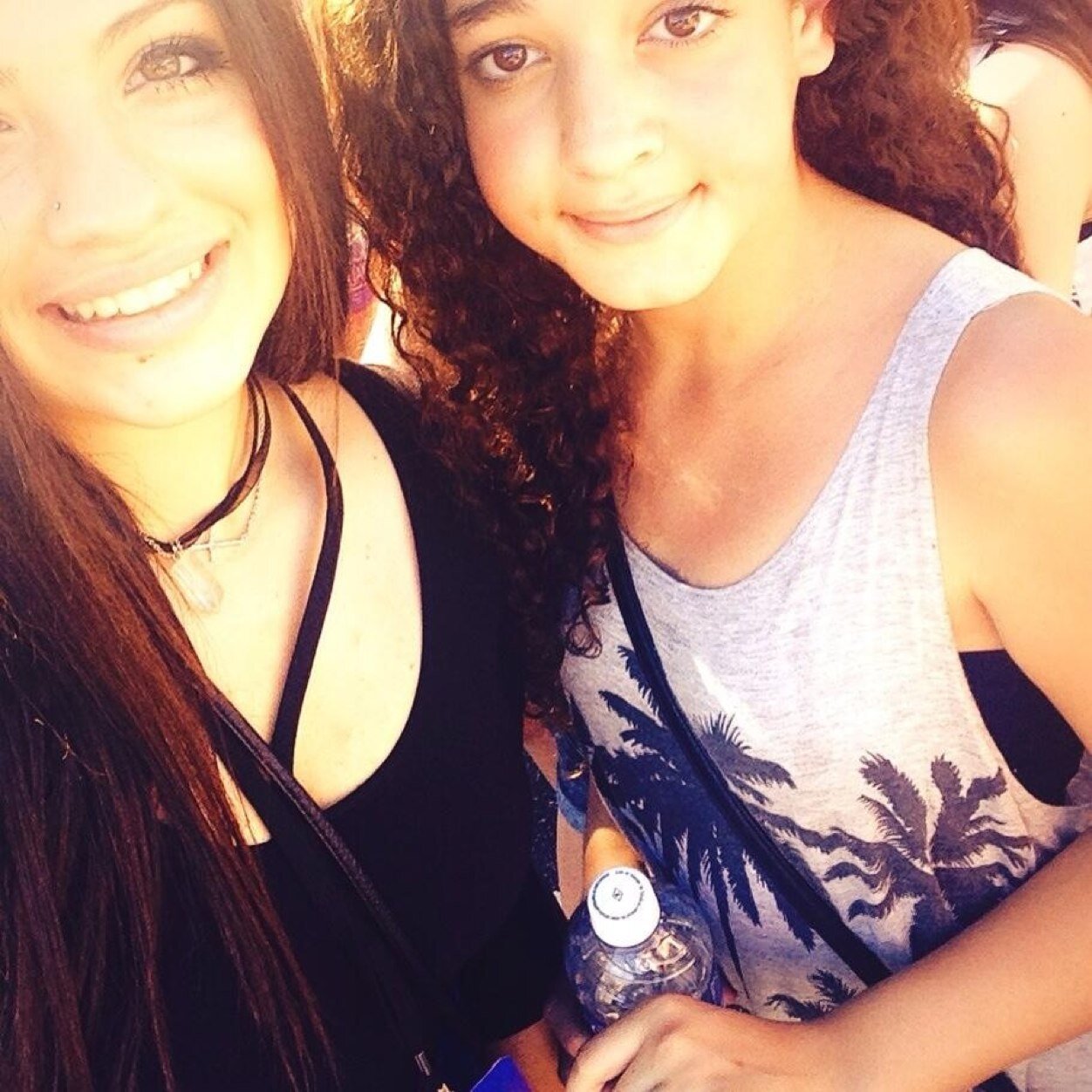 queenmayaaaa's profile picture. with every kiss and every hug you make me fall in love