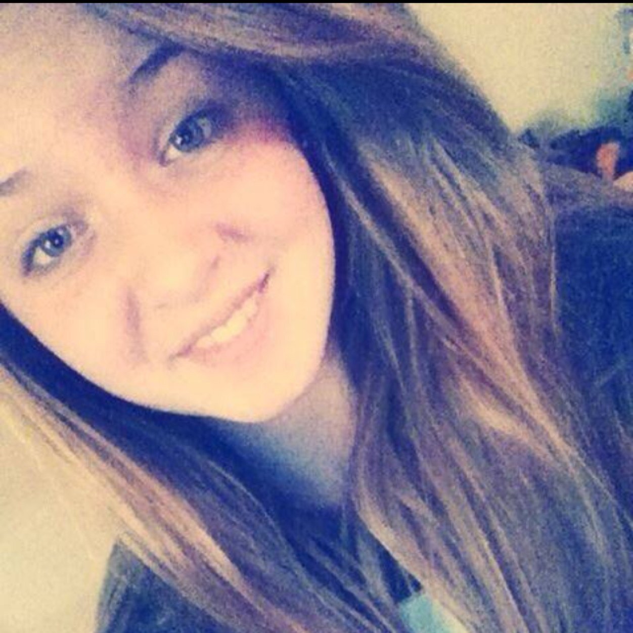 i love One Direction!Niall Girl!:)my dream is to sing! keep your head up! dont let the little things in life let you down!xTaken~5•18•14
