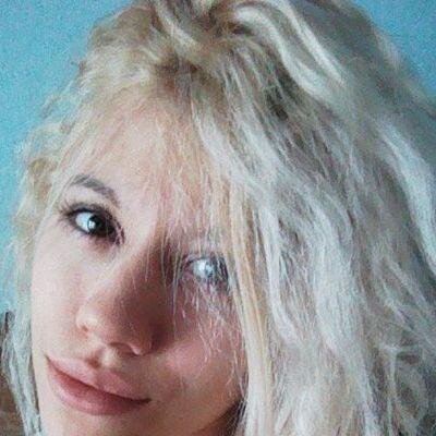 Здравствуйте все. Стараюсь думать оптимистично. Родилась в замечательном городе. Просто люблю обсуждать разные новости. Очень общительная как человек.