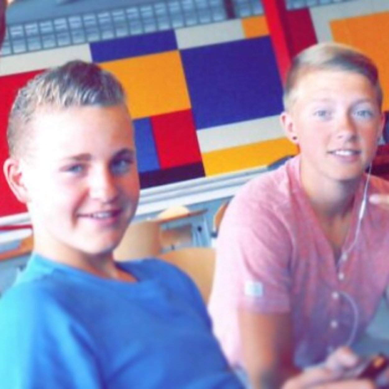 Bitches met weinig tieten hebben altijd veel reet
