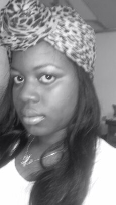 Rue_the_World's profile picture. Great minds don't think alike; Great minds think alone. HC. IG: _pearlzncurlz_