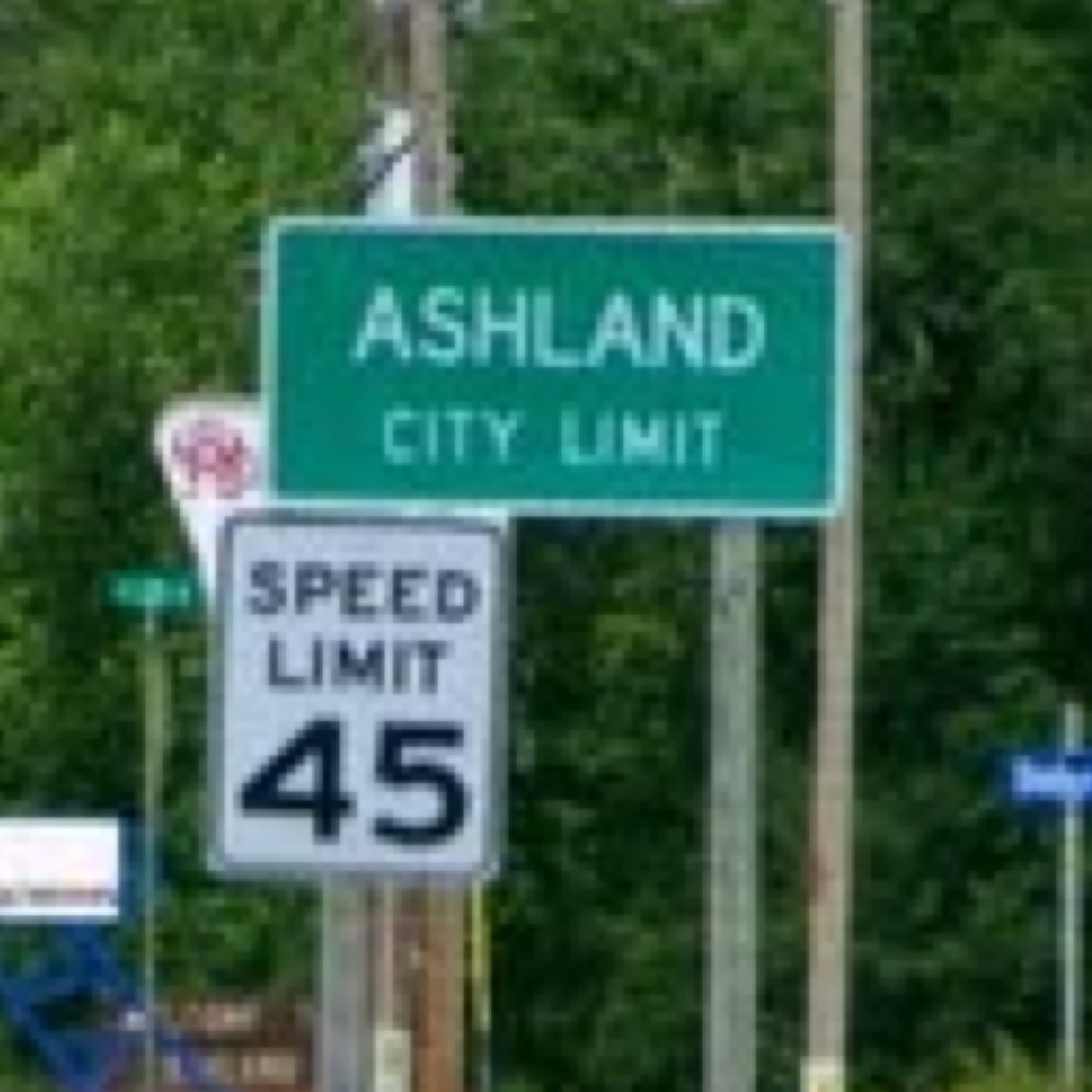 Just tweeting about the problems in this little town! I follow back!! Account created on 4/1/13