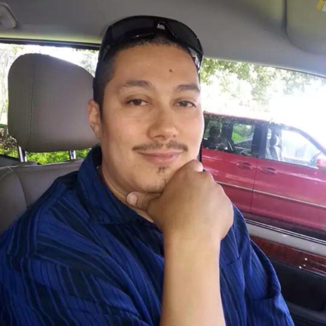 xJulioCollazo's profile picture. Julio Ju Know? Married :)